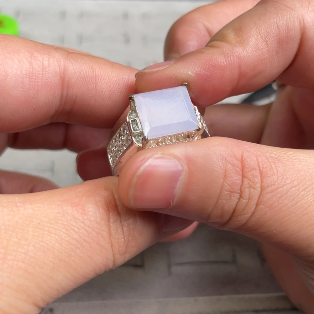 翡翠戒指银S925镶嵌缅甸天然翡翠戒指