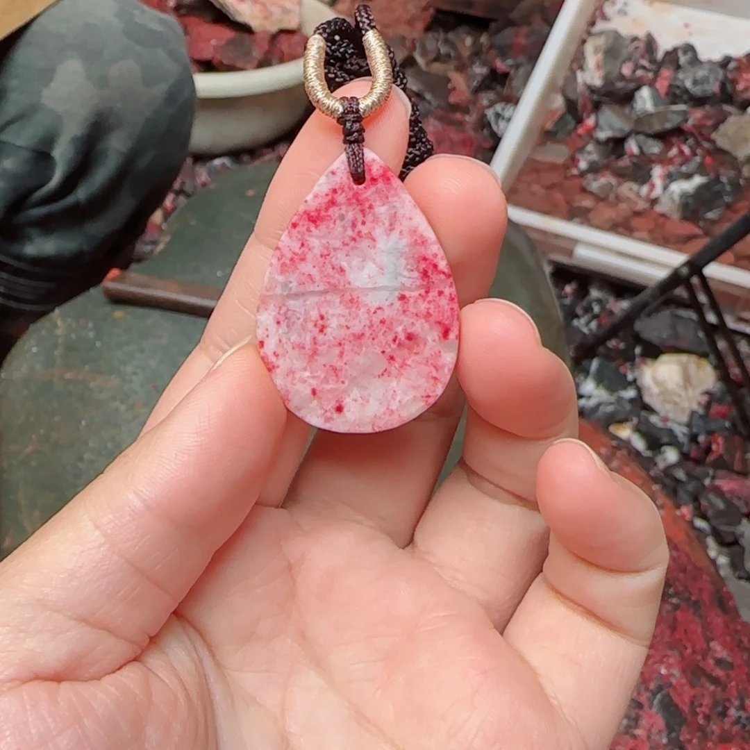 天然辰砂原石吊坠18