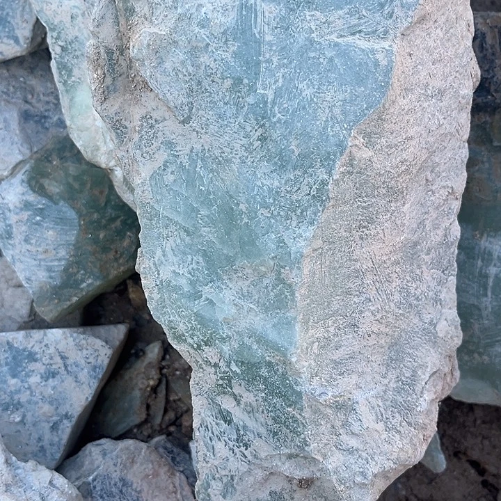 圣***哥蛇纹石玉未镶嵌天然岫玉原石多样性发一