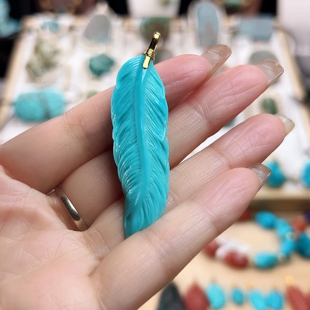 绿松石未镶嵌颈饰