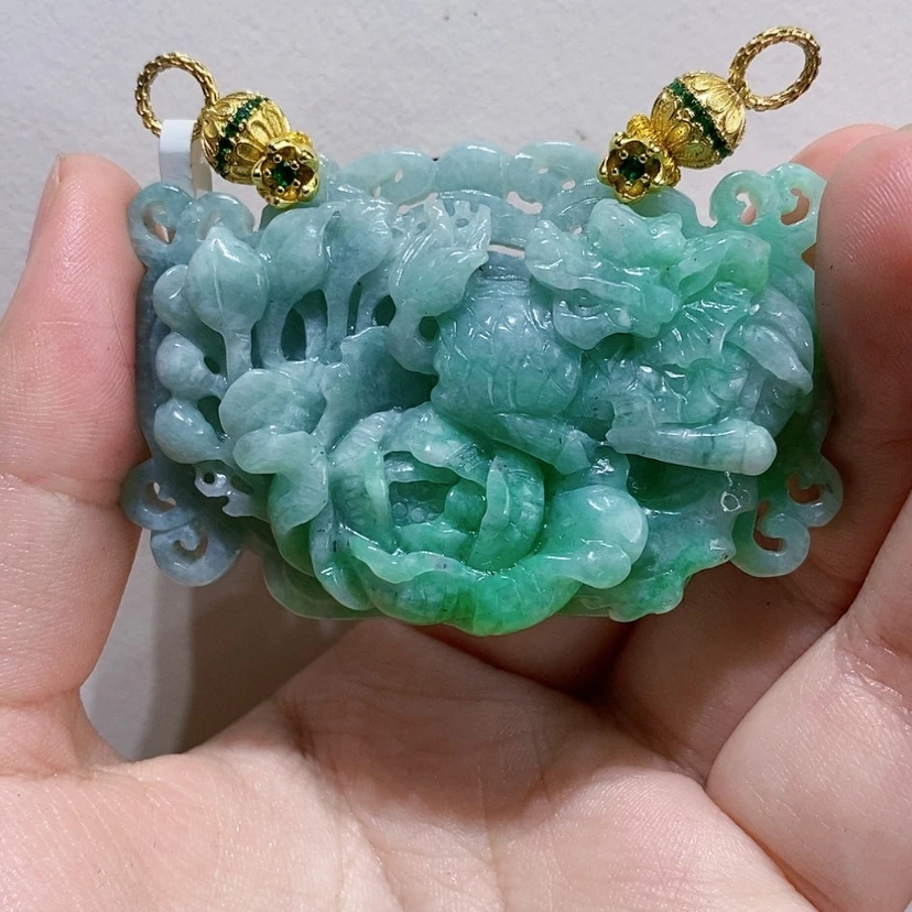 【闪购商品】翡翠未镶嵌颈饰