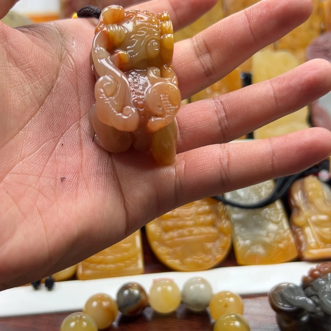 石英质玉（黄龙玉）未镶嵌多样性发货，发其一