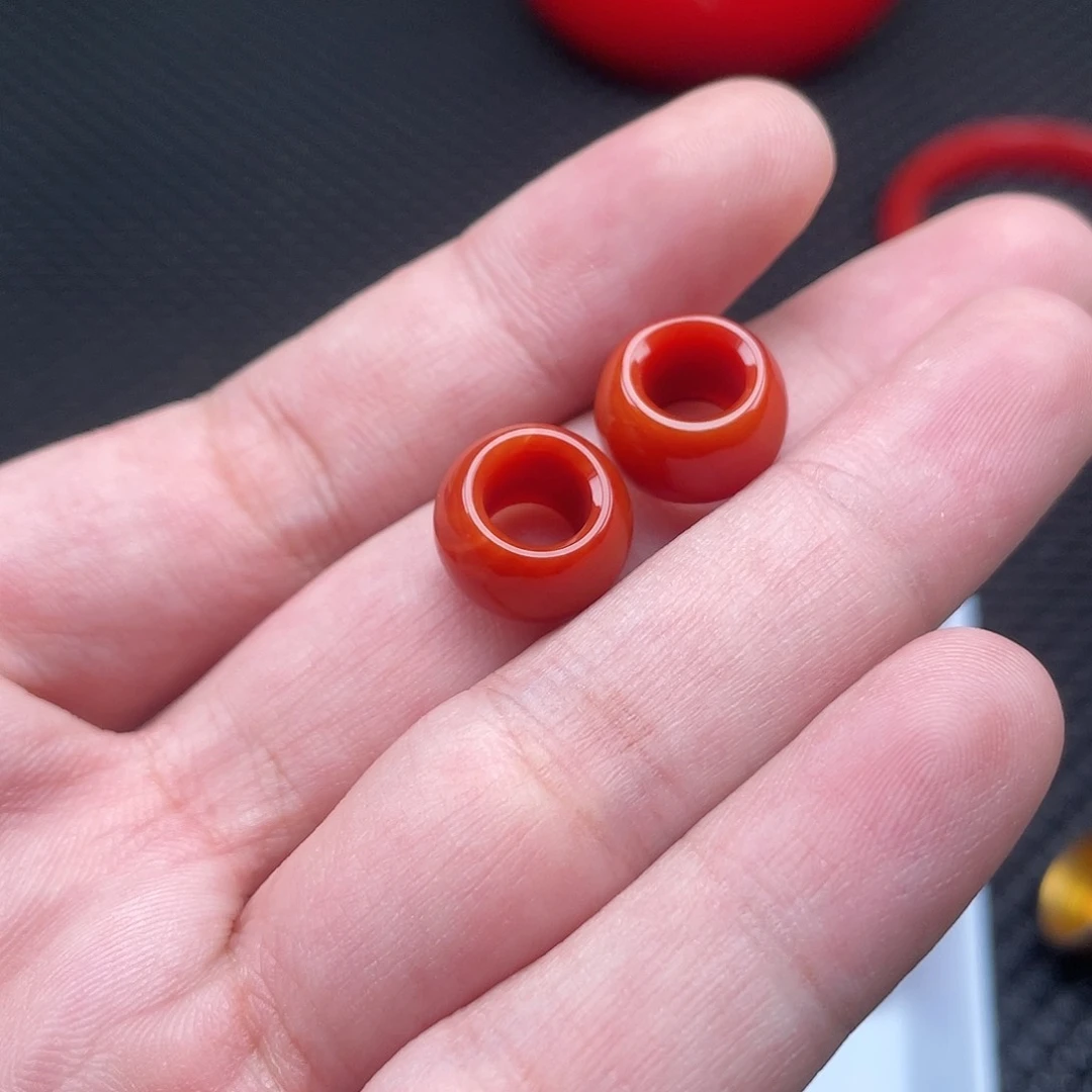南红玛瑙8*13柿子红跑环圈一组2颗未镶嵌