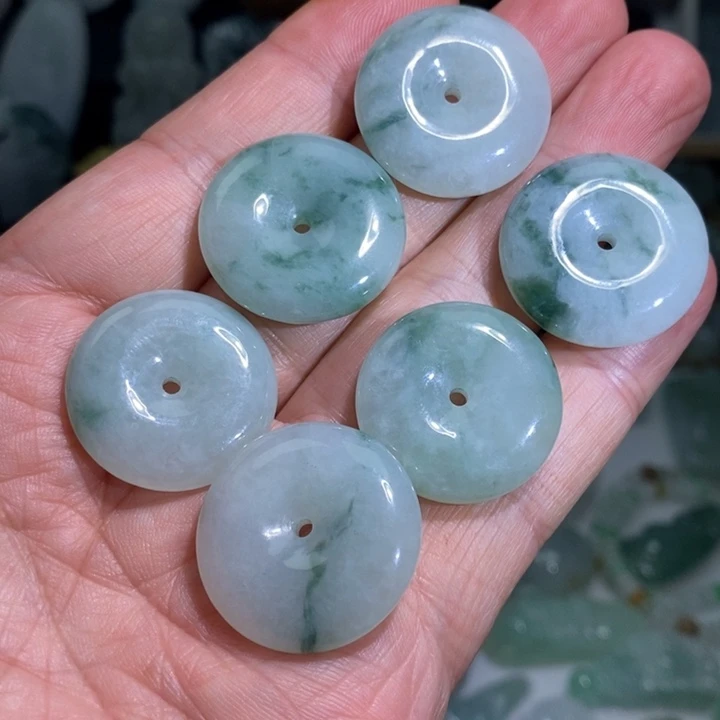 翡翠未镶嵌颈饰随机多样性发一件