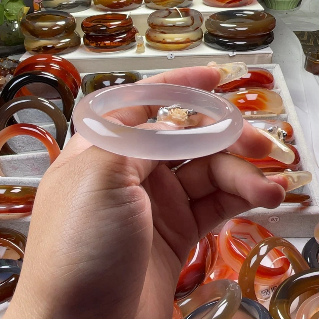 玛瑙/玉髓手镯未镶嵌