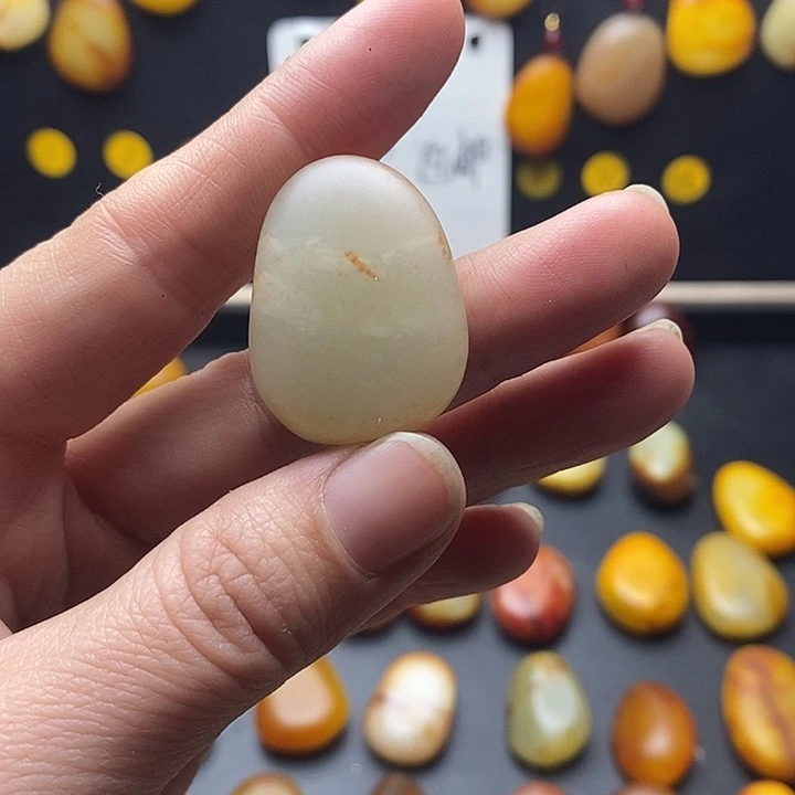 完***7和田玉（糖玉）未镶嵌珠宝半成品