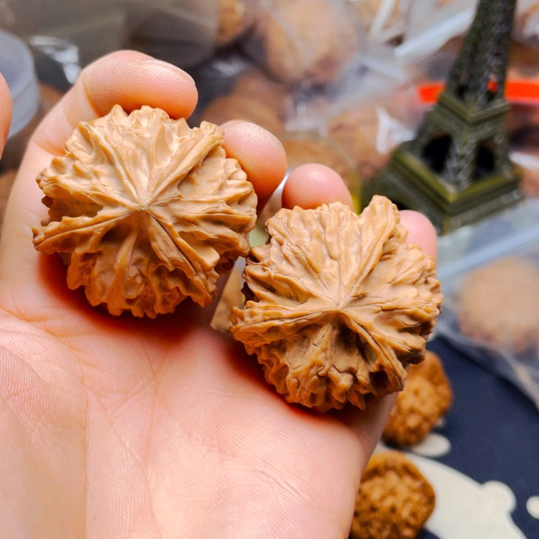 文玩核桃吊坠三愣子一对