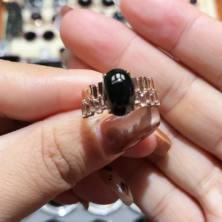 翡翠18K金镶嵌戒指