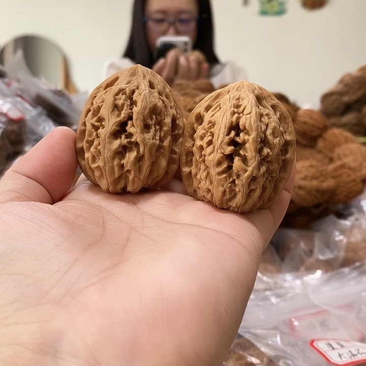 文玩核桃吊坠凤凰台38修