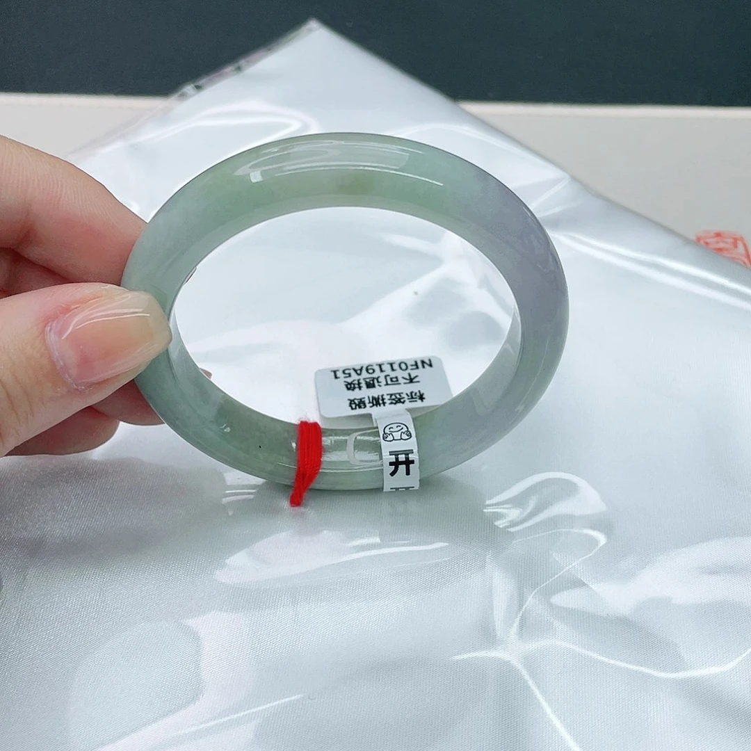 翡翠手镯未镶嵌正53.4