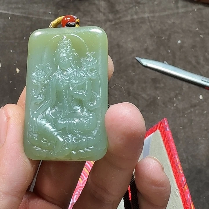 未镶嵌和田玉（糖玉）车挂