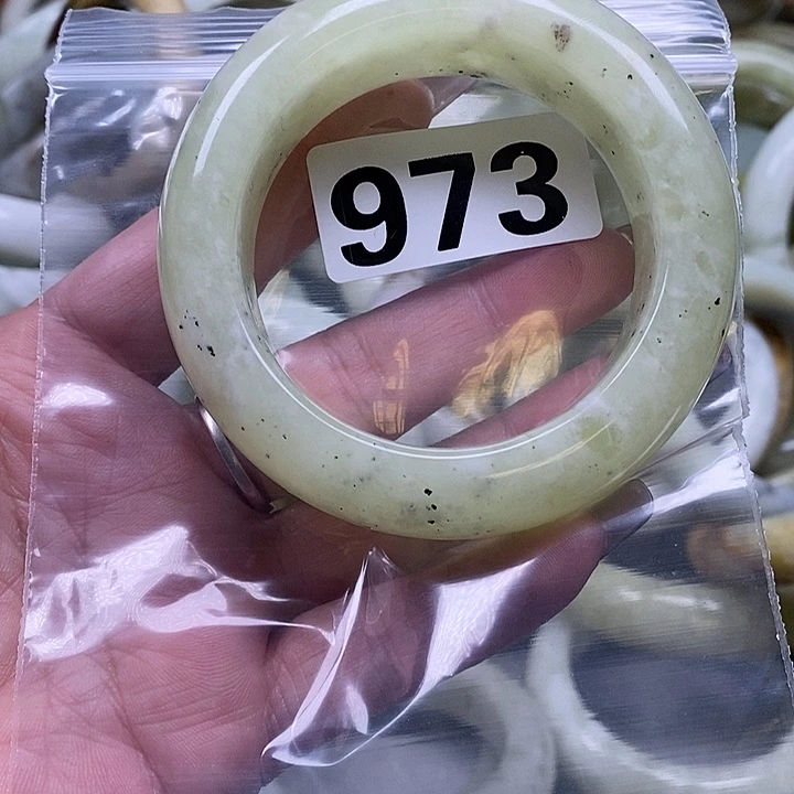 ฅ***ฅ蛇纹石玉未镶嵌手镯