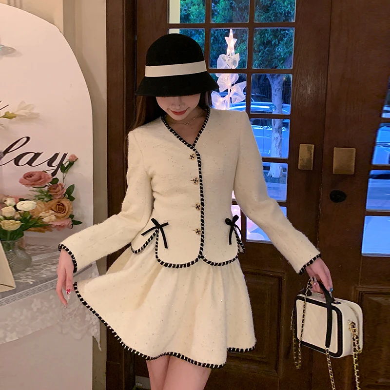 冰冰来了【心动降临】法式V领高级感小香外套简约高腰短裙套装26263