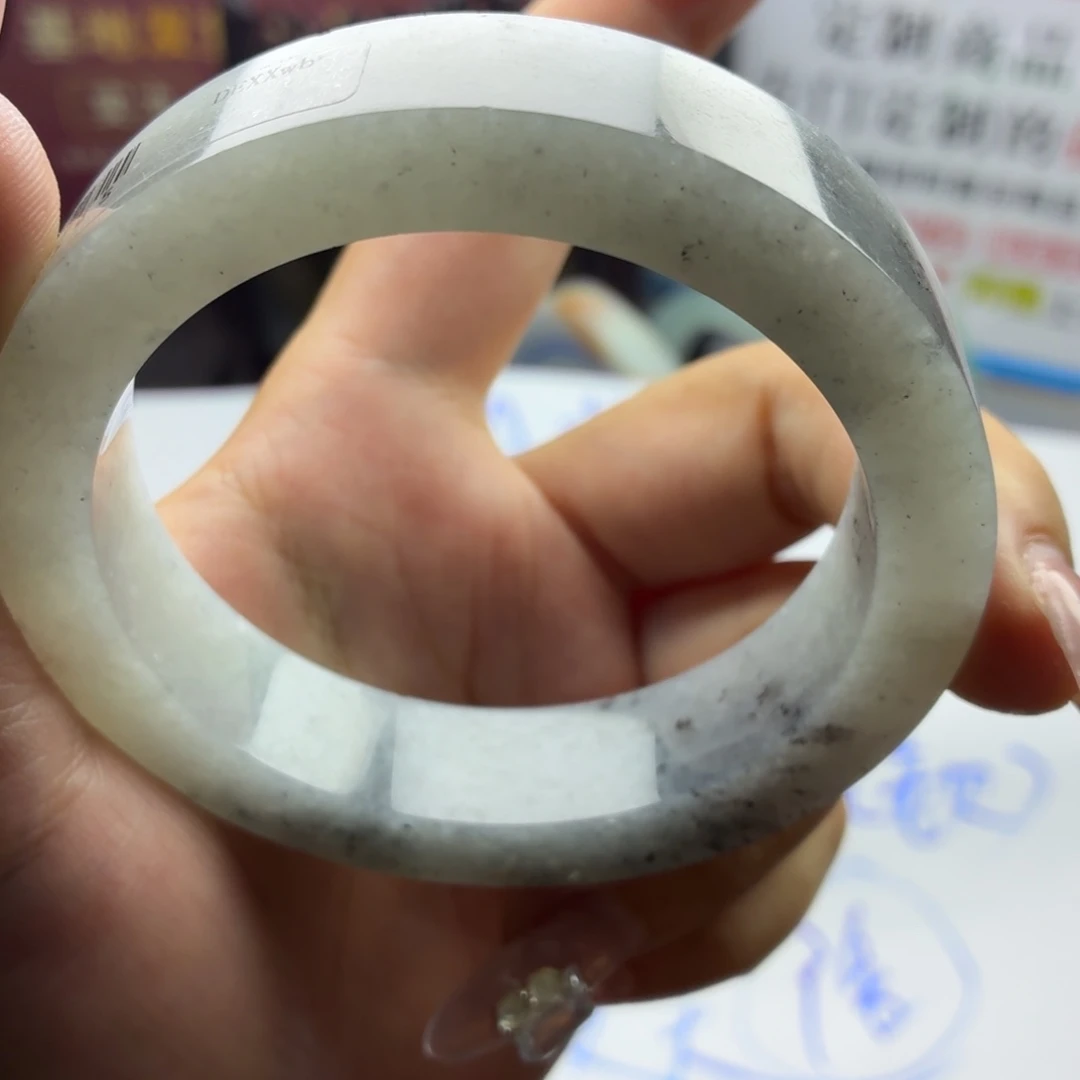 定制翡翠未镶嵌缅A翡翠多样性发一