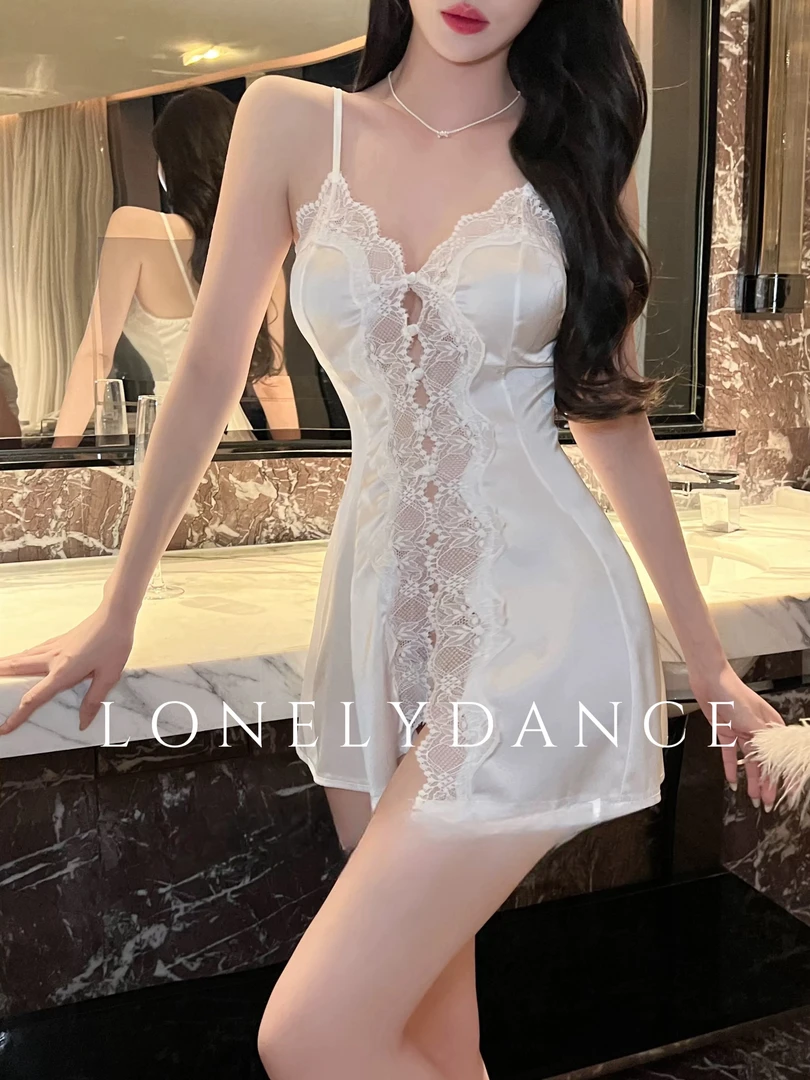 LonelyDance【十点一刻】优雅法式蕾丝花边仿真丝性感纯欲睡裙女