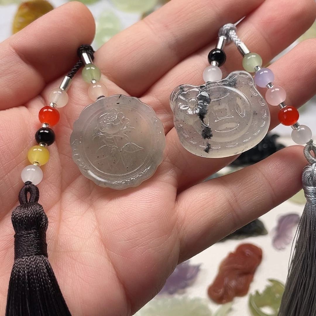 蛇纹石玉未镶嵌颈饰