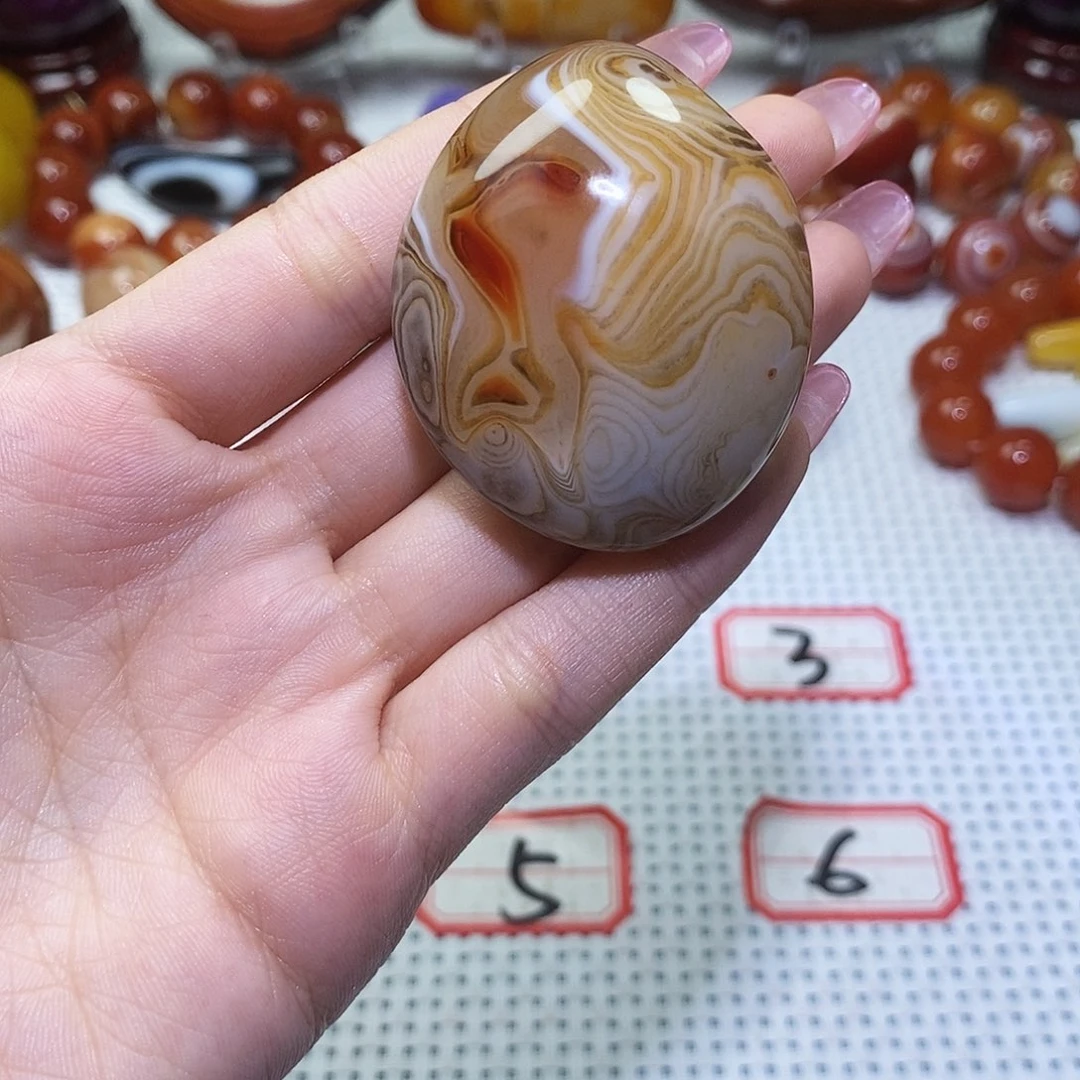知***乐未镶嵌玛瑙/玉髓珠宝奇石