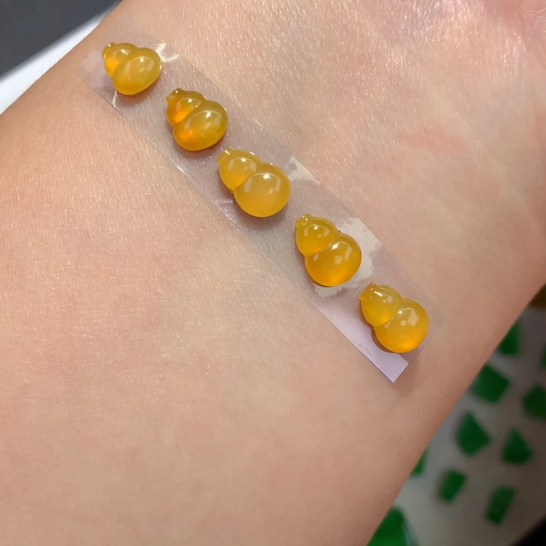 翡翠裸石翡翠葫芦