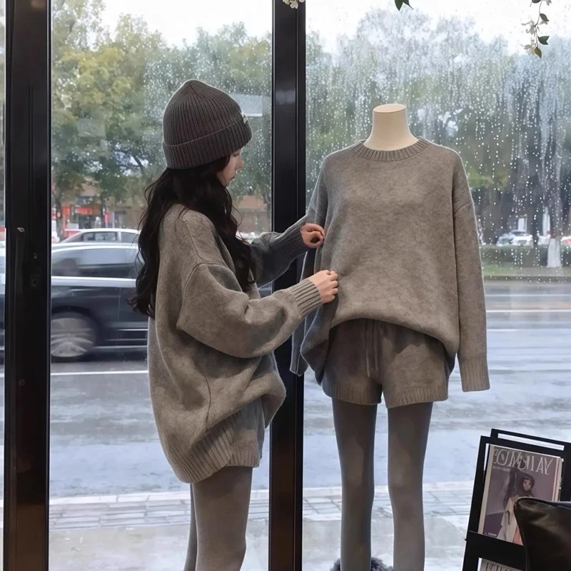 韩系慵懒风软糯简约长袖针织衫女超好看的高腰休闲显瘦短裤两件套