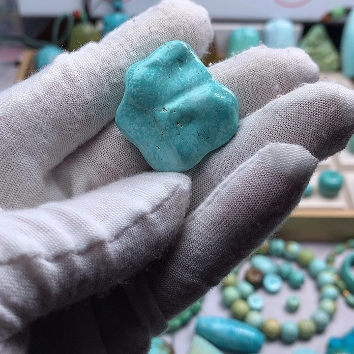 绿松石未镶嵌珠宝奇石12.2克果冻料随形