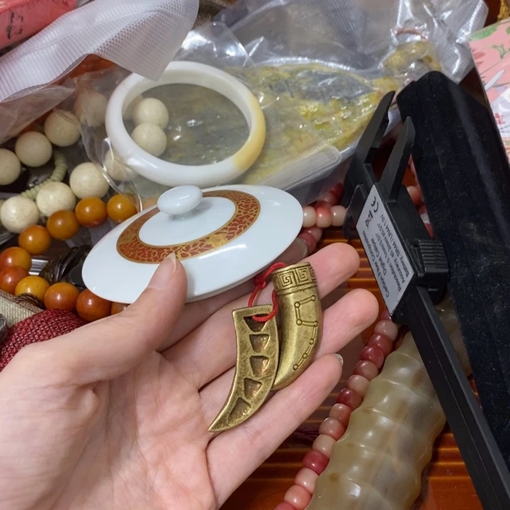摆件哈中古工艺品一件