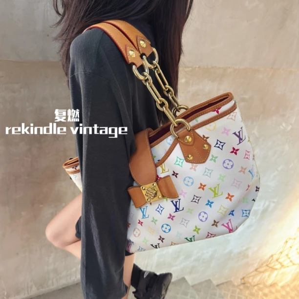 95新 LouisVuitton/路易威登 复燃精选/白三彩蝴蝶结单肩包10年