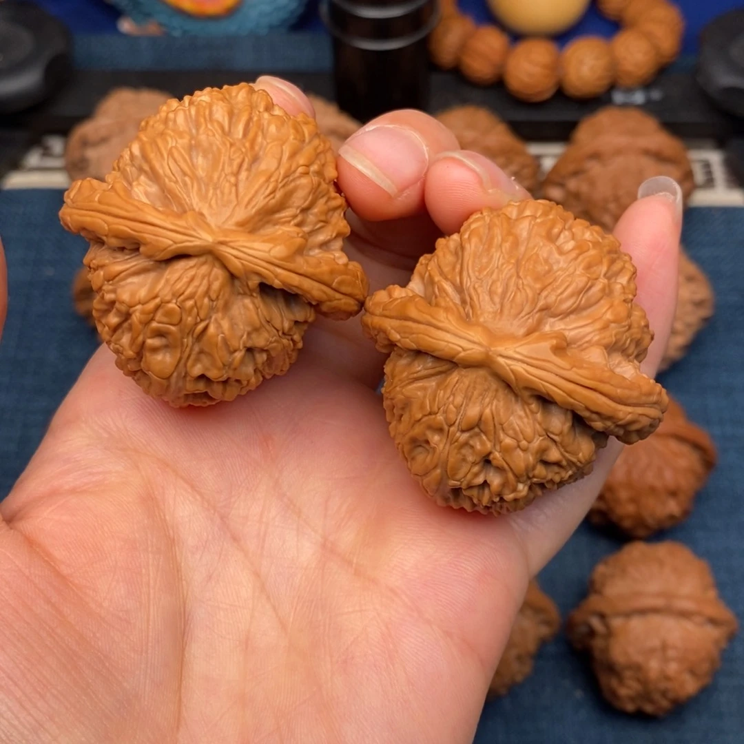 文玩核桃把件42.5大肚球白，45克无克差
