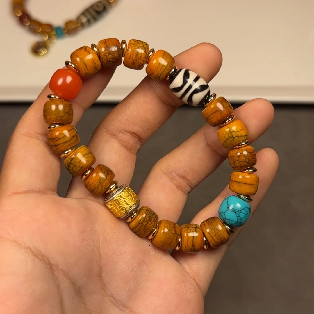 颈饰琉璃杰****行琉璃颈饰