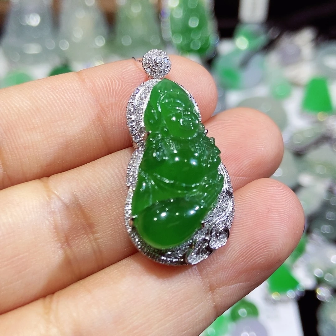 翡翠18K金镶嵌颈饰