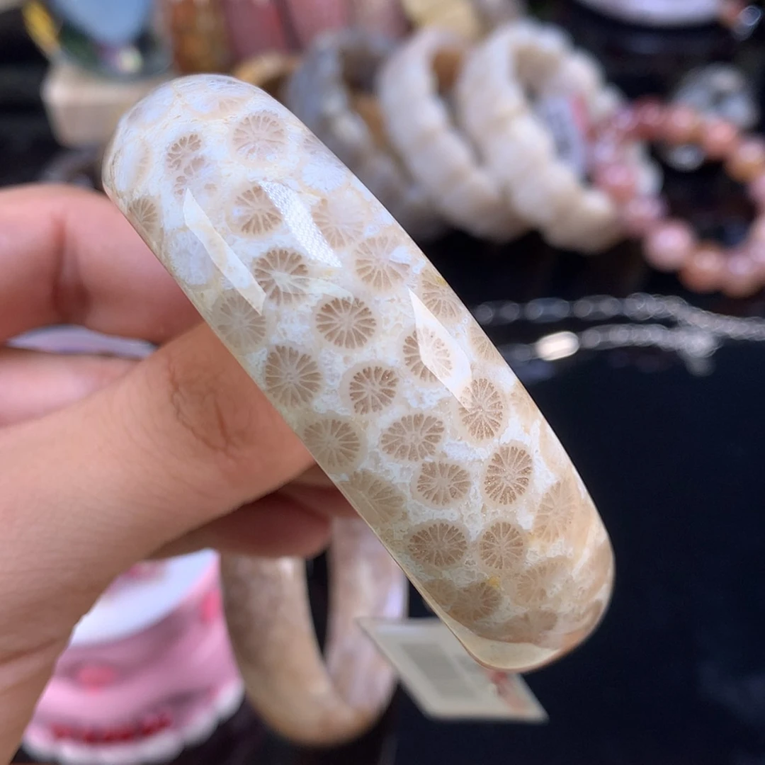 【闪购商品】颈饰未镶嵌硅化珊瑚（珊瑚玉）106号牛轧糖61.2圈性价比