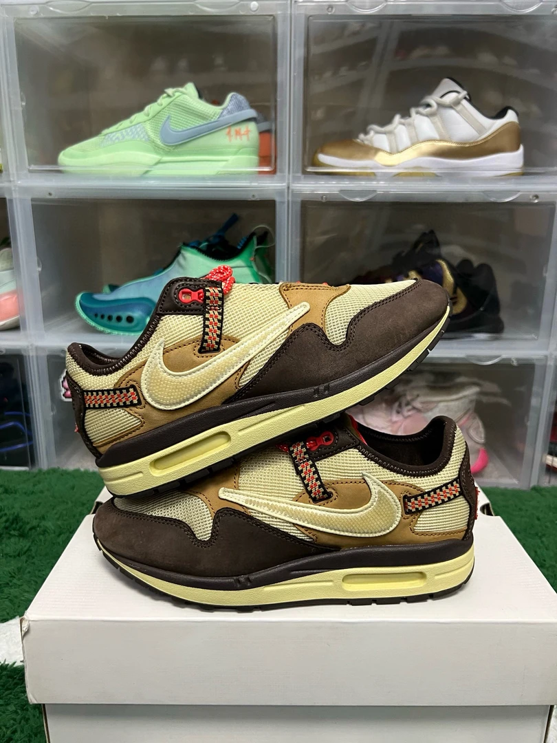 95新 maje 40.5码/max1ts联名休闲鞋/二手正品/原盒在