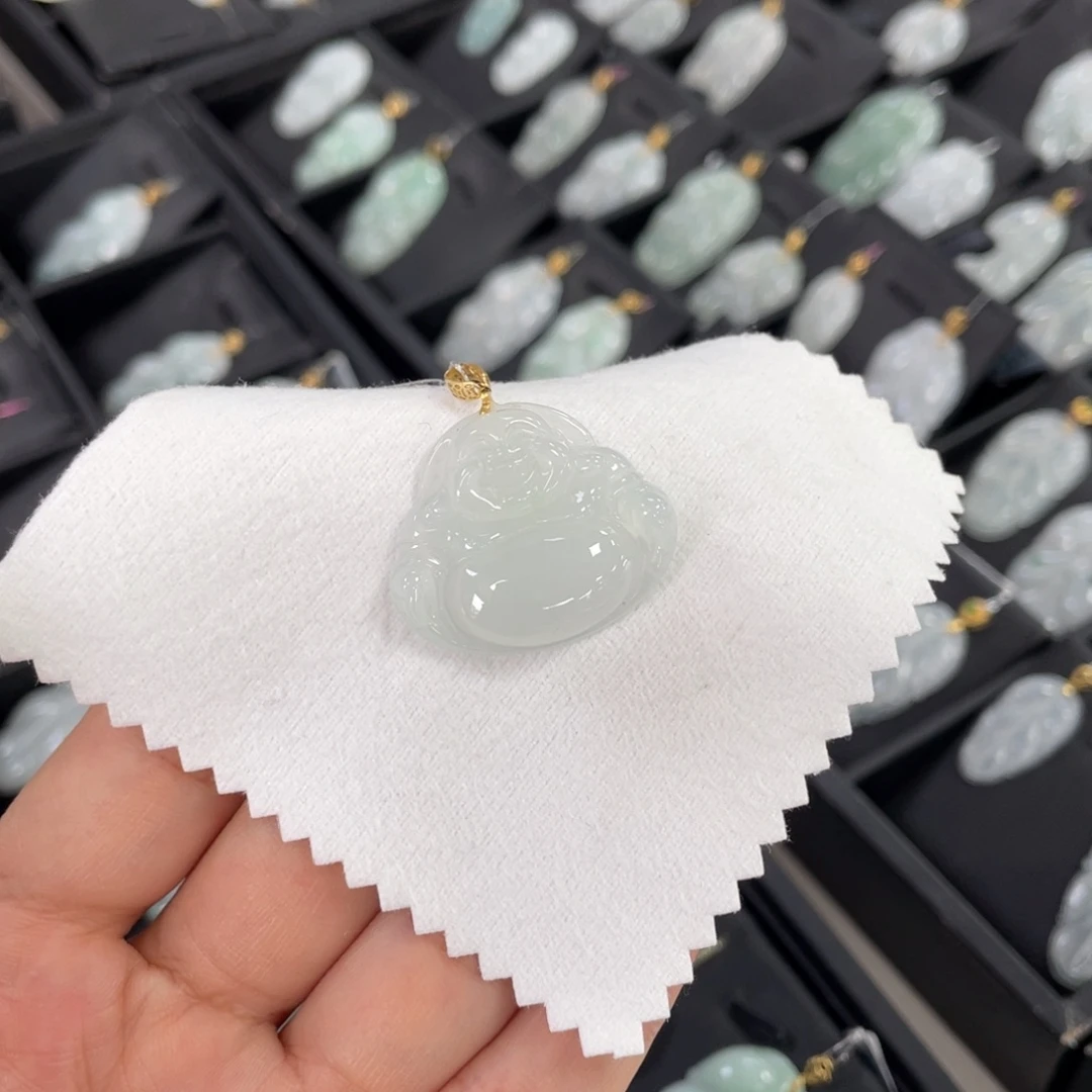 翡翠颈饰18K金镶嵌不**状佛公