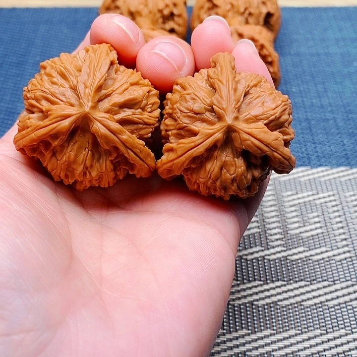 啦***3文玩核桃吊坠三棱