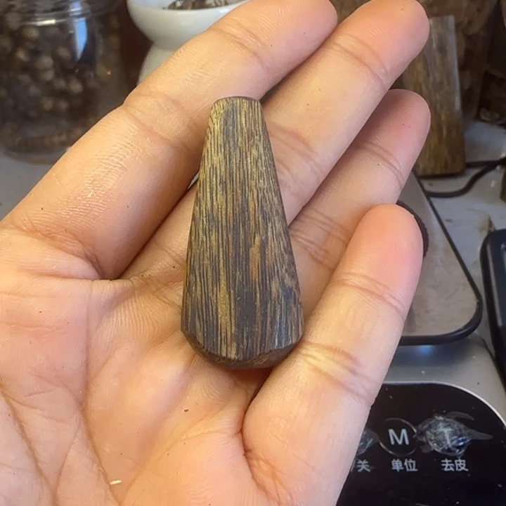 顽****木质类3克平安无事牌子的