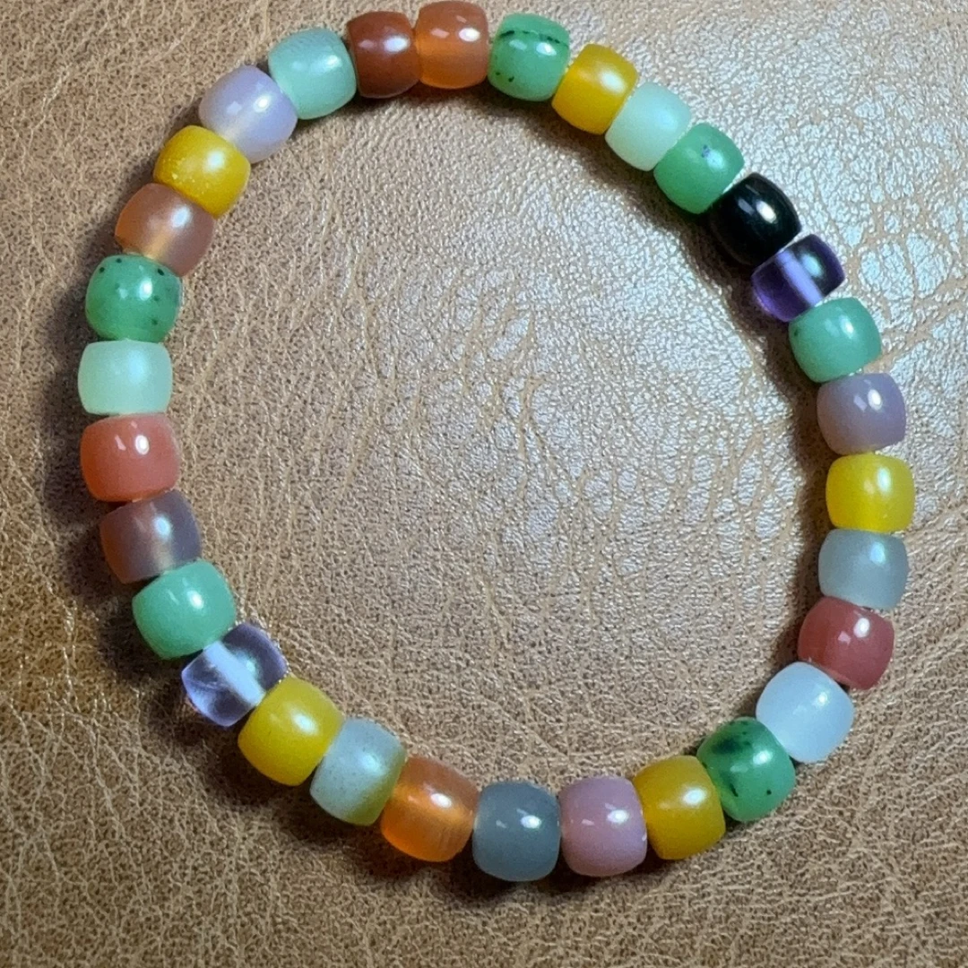 天然和田玉多宝色直切款女款玉石饰品礼物