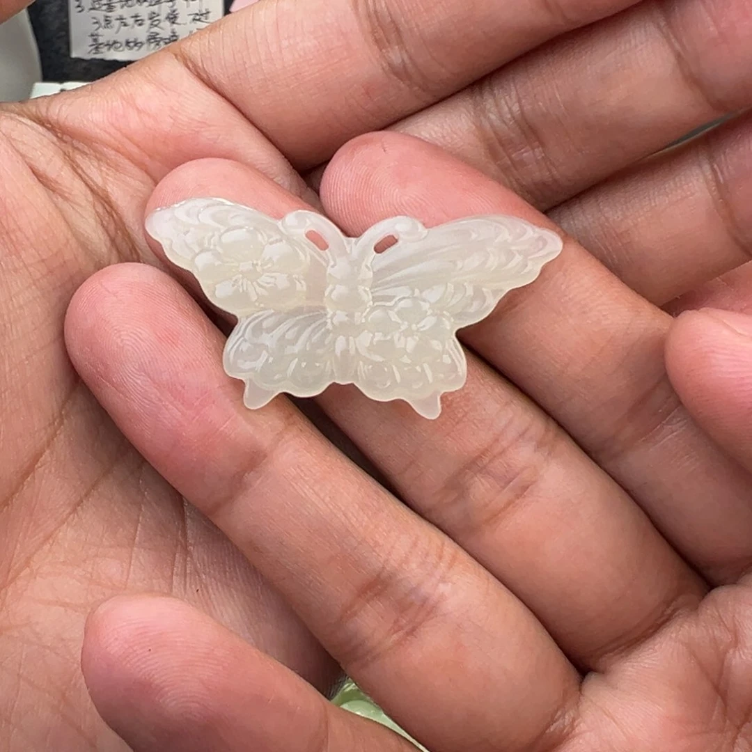 和田玉吊坠(不含链)未镶嵌毛**?蝴蝶