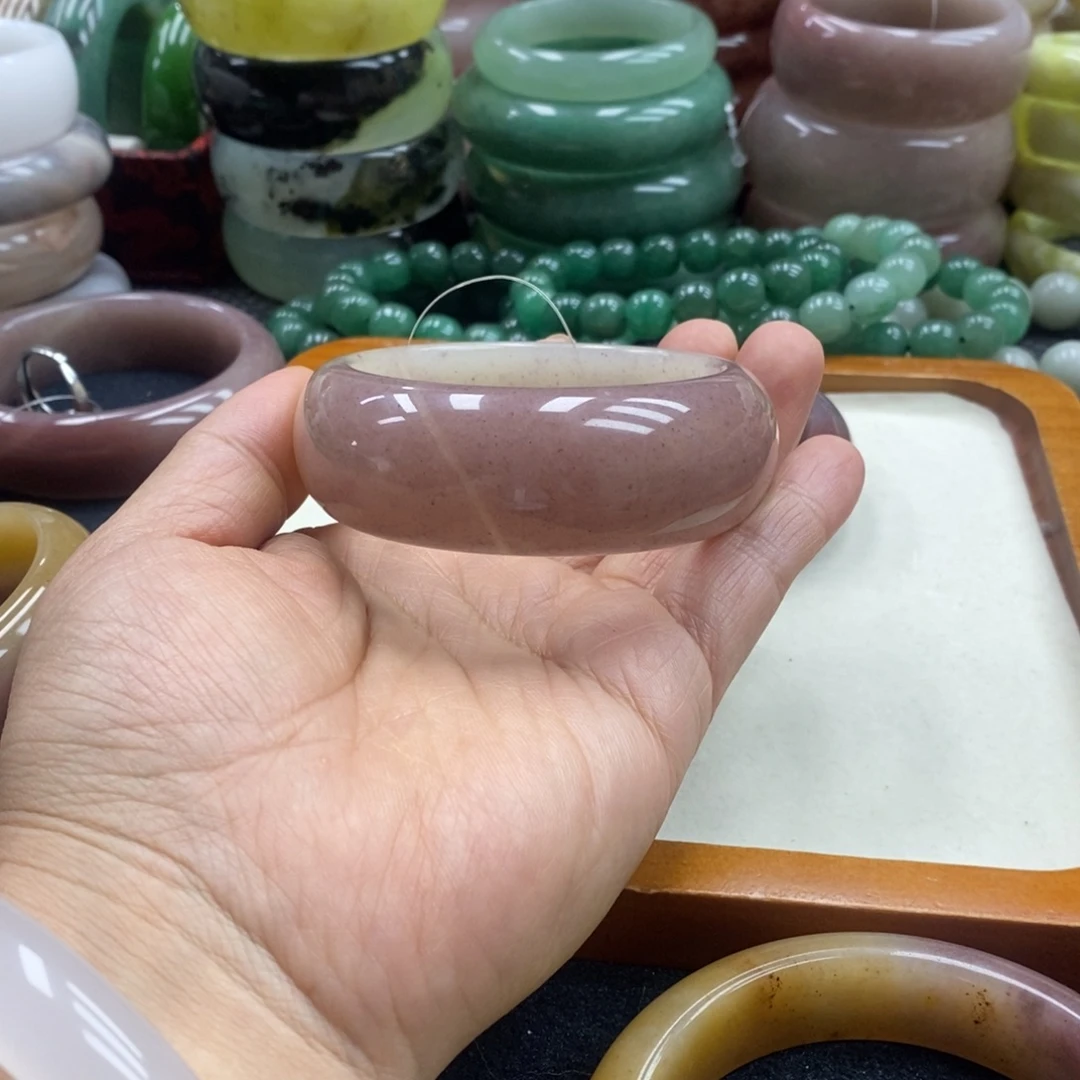 糊***涂未镶嵌手镯石英质玉