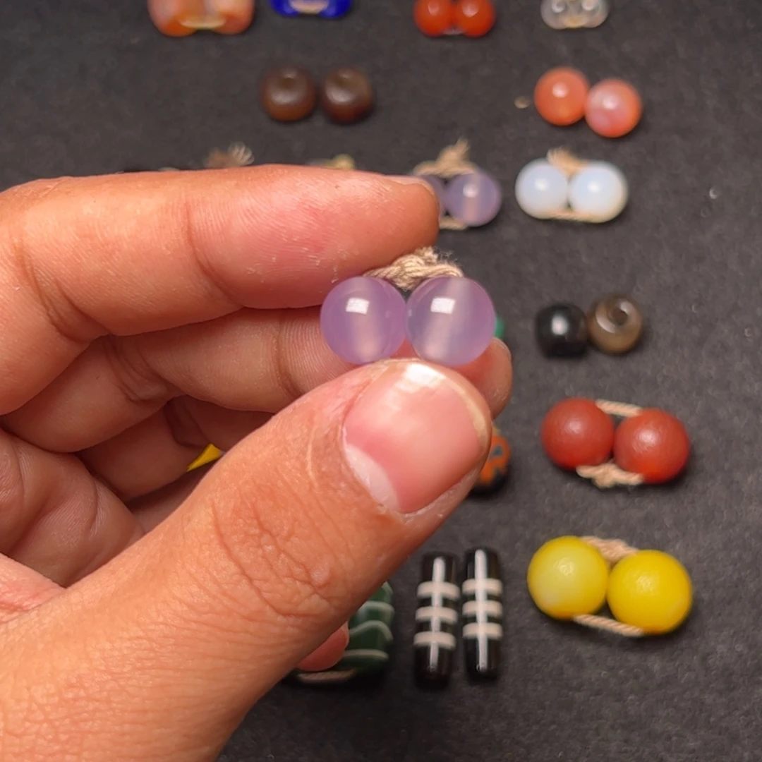 劉***士玛瑙/玉髓未镶嵌配饰