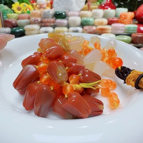 石英质玉（黄龙玉）未镶嵌颈饰青*