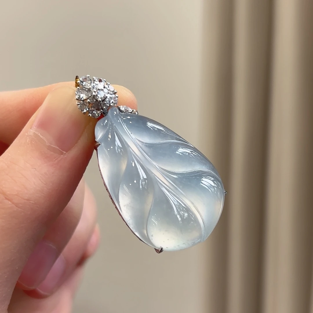 翡翠18K金镶嵌吊坠(不含链)翡翠叶子吊坠多人不退不换