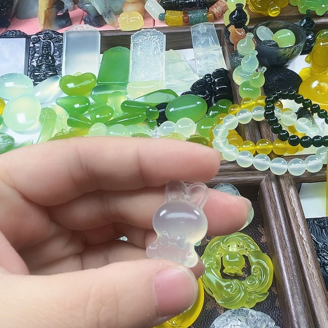 岫玉未镶嵌吊坠(不含链)