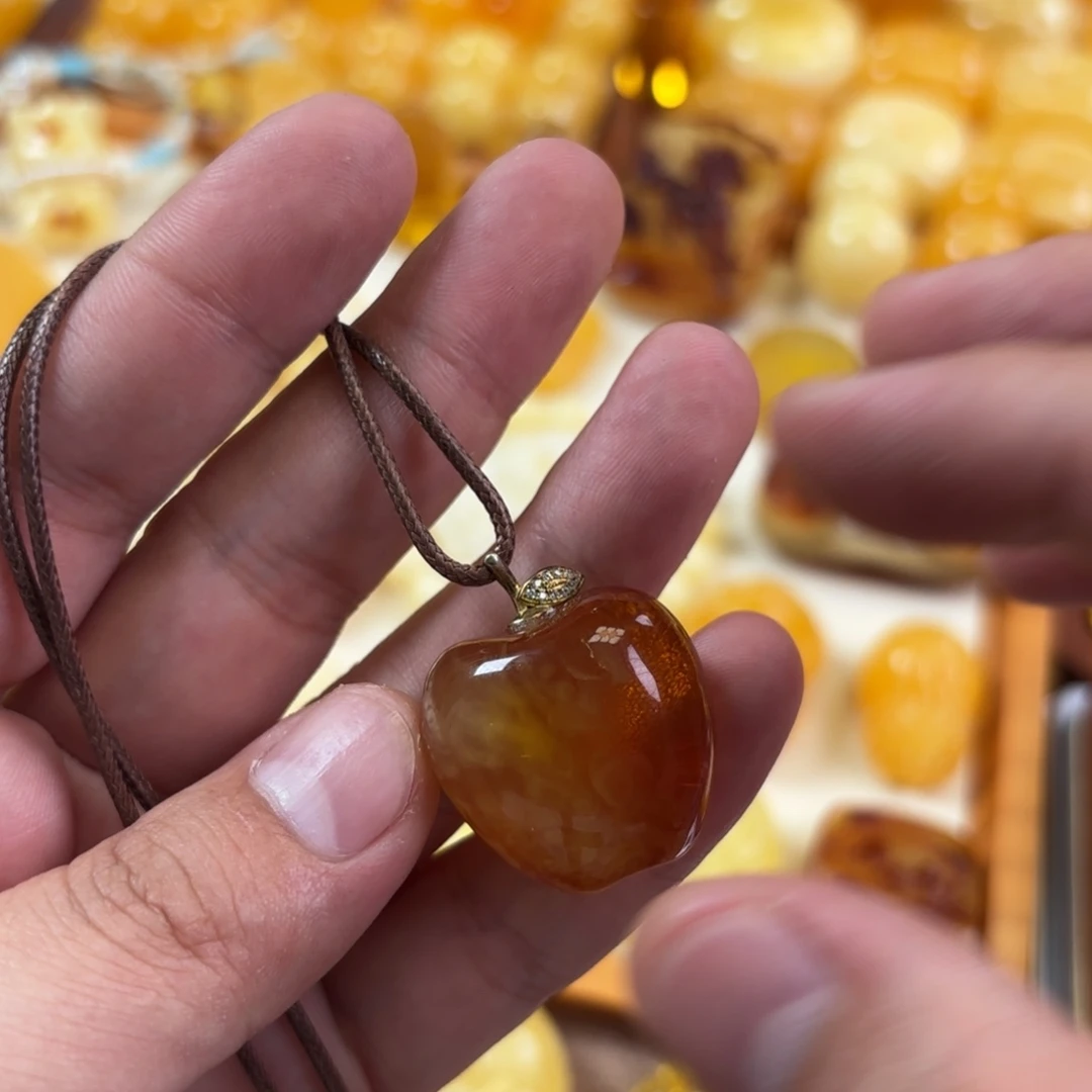 蜜蜡未镶嵌裸石苹果