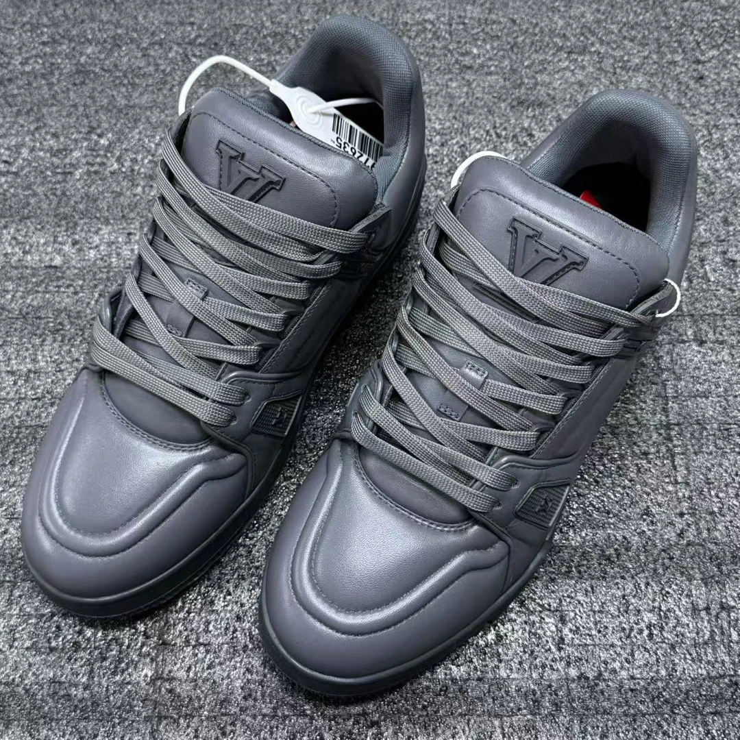 【海蜀黍特惠】LouisVuitton/路易威登经典太空灰配色Trainer板鞋