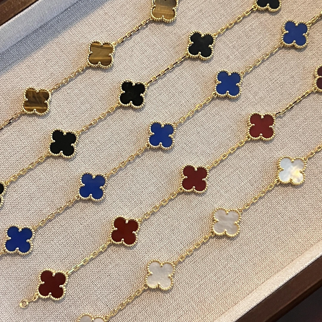 钛钢亚克力手链 C2023高品质四叶草金色金手链五花手链ins饰品