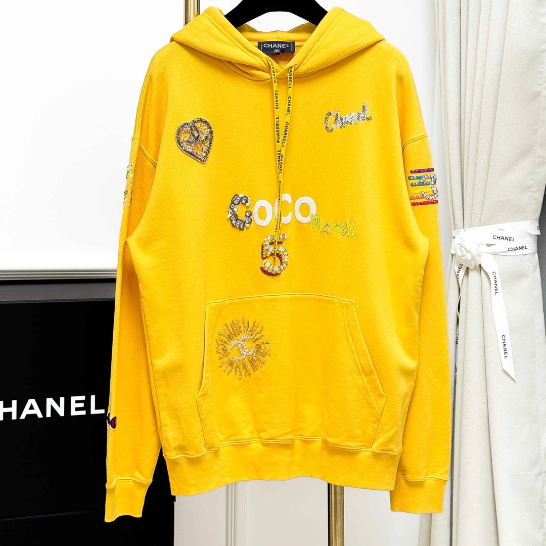 99新 Chanel/香奈儿 S码 黄色 亮片字母图案 长袖 连帽 卫衣