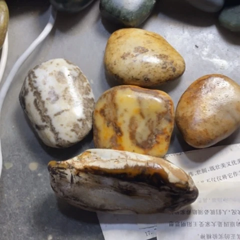 未镶嵌和田玉（糖玉）挂件