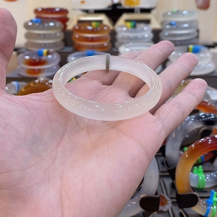 玛瑙/玉髓未镶嵌手镯