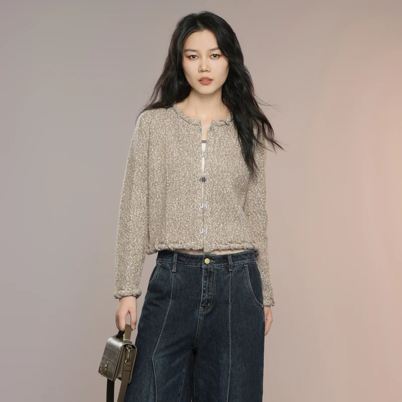 XG雪歌长袖毛针织衫2025秋季新款卡其色绵羊毛开衫女XK311042B573