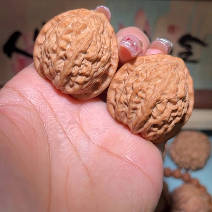 ༺***༻文玩核桃吊坠金牛