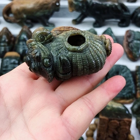 岫岩河磨玉（透闪石质玉）未镶嵌把件